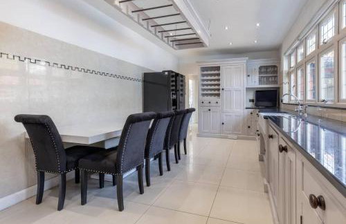 Large Villa Mansion With Pool House & Tennis Court - Foto 52