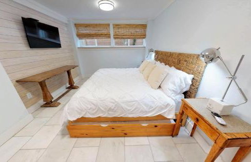 Romantic Secret Garden - Marble Floors & Bath DT Just 2 Blocks Beach Only 3 Miles - Foto 14