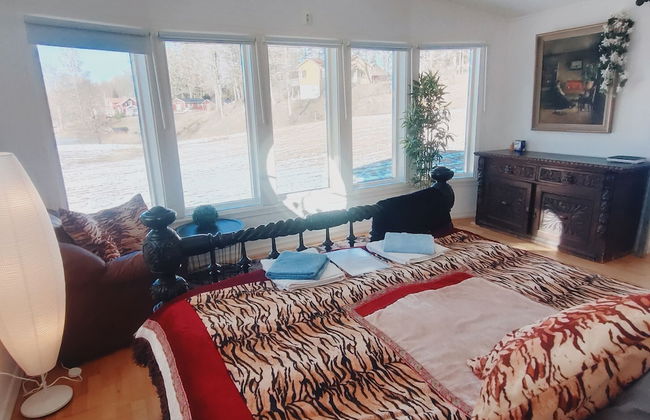 Charming 2-bed House at the Lake Close Gustavsfors - Foto 9