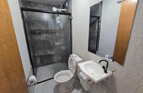 Flat completo a 10 minutos de vários espaços de festa - Foto 7