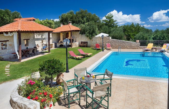 Villa in Tavronitis With Pool & Stunning Views - Photo 33