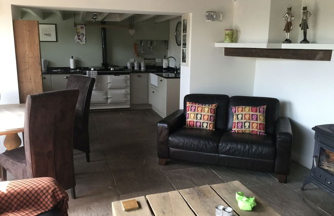 Impeccable Cottage Suitable for 2 Adults & 1 Child - Foto 14