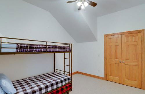 Mountain Views and Shared Pool Ozarks Family Home - Foto 29