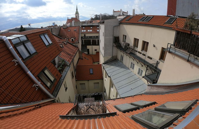 Downtown Apartment Bratislava - Photo 25