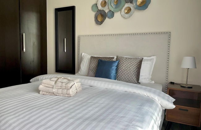 Elite LUX Holiday Homes - Spacious 2BR With Direct Metro Access in Al Furjan Dubai - Photo 7