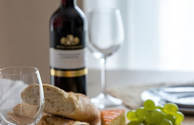 Jantaris Apartments by Renters - Photo 13