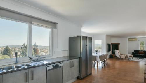 Heated pool and fantastic views BBQ Beach 5 mins - Photo 4