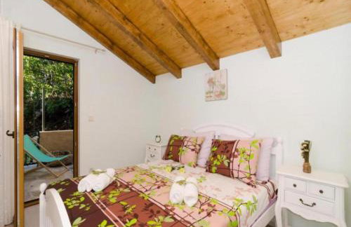 Villa Falcon Rook - Four-Bedroom Villa with Terrace and Swimming Pool - Photo 7