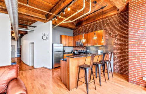 Holiday Magic Awaits-Host in STL DWTN Loft-6D - Foto 16