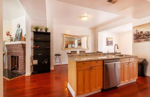 Relaxing, Spacious, Private, Walkable in Petworth! - Foto 5