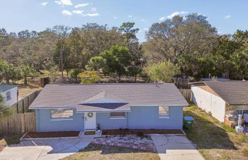 Elegant Largo Retreat, Sleeps 8, 10 Mins to Beach - Foto 8