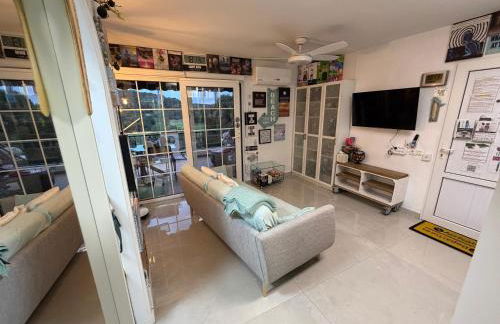 FLAT Surrounded by Nature WIFI & Pool & beach Nearby - Foto 9