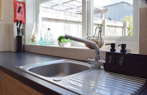 The Captains Hideaway - Photo 13