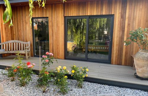 Gorgeous studio! - Photo 2