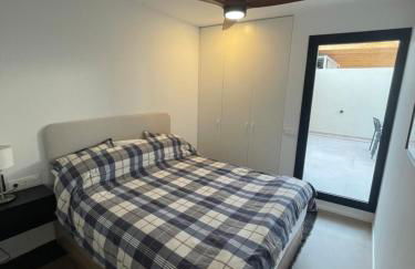 Apartamento de una habitación con terraza grande cerca de Barcelona - Photo 6