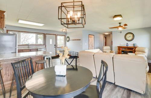 BBQ Ready Lakefront Retreat in Watertown - Foto 13