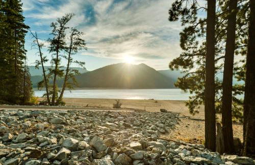 Hot Tub and Game Room Ronald Retreat 2 Mi to Lake! - Foto 33