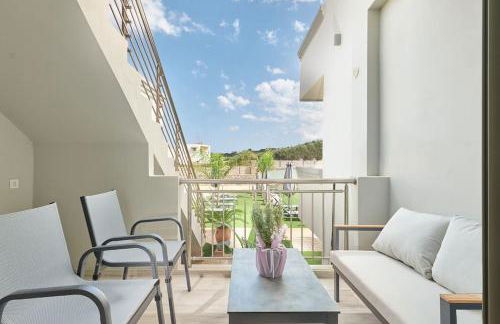 Superior family apartment w/pool dining area - Photo 14