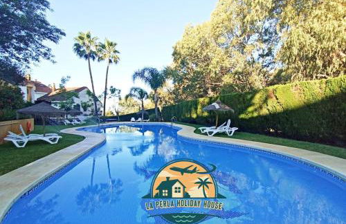 Seafront Townhouse with Stunning Mediterranean Views, community pool - Foto 24