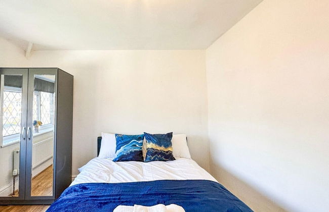 Beautiful Detached Villa - Jacuzzi Bath - Parking - Foto 37