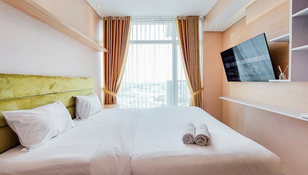 Homey And Modern Studio At Tree Park City Cikokol Apartment - Foto 3, Habitación