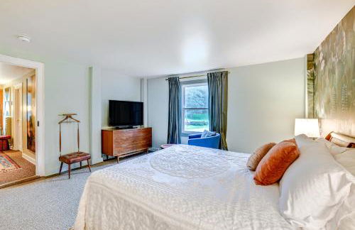 Game Room and Fire Pit Peaceful Catskills Farmhouse - Photo 26