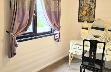 Magpie 1 Hot Tub HuntersMoon-Warminster-Bath-Wiltshire - Photo 10