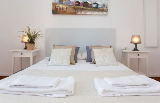 Barcelona Fira Apartments - Photo 35