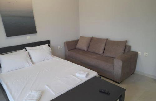 Ομορφο νεο στουντιο στην πολη της Ιτεας - Photo 3