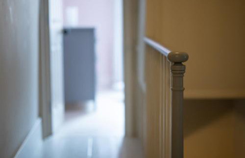 Spacious City-Centre House near Train Station & Business School, with Garden - Foto 24