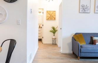 Modern Townhome Enclosed Garage WD - Foto 7