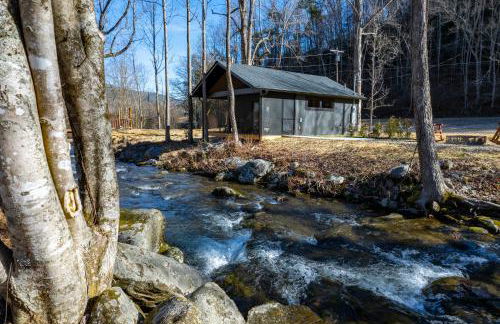 The Chalet At Greenbriar Creek - Pickleball Court, Creek, WIFI, Mountain Views, Starting at 79" - Photo 23