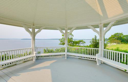 Elegant Oceanfront Maine Estate with Gazebo - Foto 39