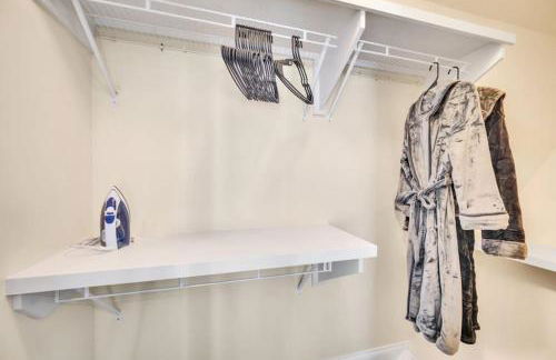 Cozy 2B Townhouse King Bed Free Parking TV in BRs - Foto 12