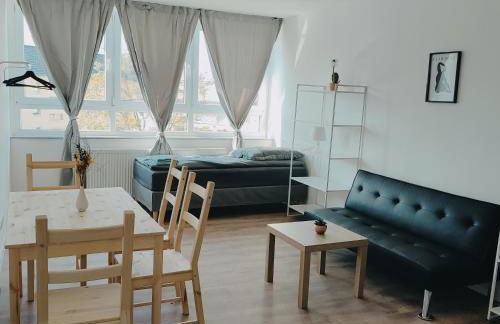 Monteurwohnung Ferienwohnung Business Appartement rechts Langenfeld - Foto 1