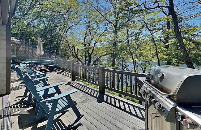 Lured by the Lake - Foto 15