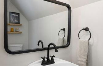 Luxury 4BR in Hudson Valley on a 8 Acre Estate - Hot Tub, Large Firepit, Oversized 38 Ft Deck! - Foto 26