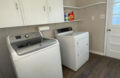 Serene Landing Place near Downtown Cary - Foto 19