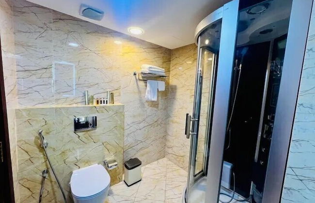 Saxophone Suites - Photo 12