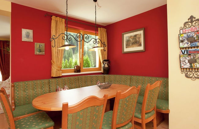 Chalet in Saalbach Near Ski Lift & Sauna - Foto 19