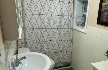 Key West Style Historic Home in Coconut Grove Florida, The Blue House - Foto 14