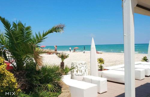 Marotta, 50 mt dal mare, Aria condizionata, Wi-Fi gratuita, 2 camere, 6 letti, - Foto 2