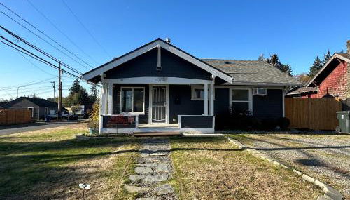 Cozy Home Conveniently Located with King Bed - Foto 2