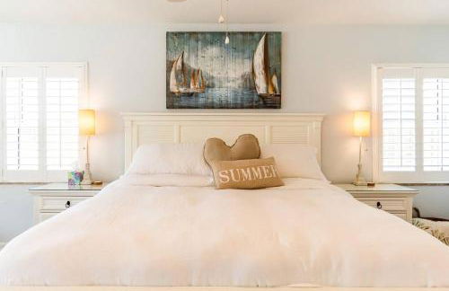 Salty Dog direct oceanfront luxurious retreat! - Foto 59