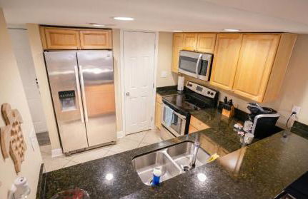 Cozy Retreat King Bed Fast Wi-Fi Beach - Foto 8