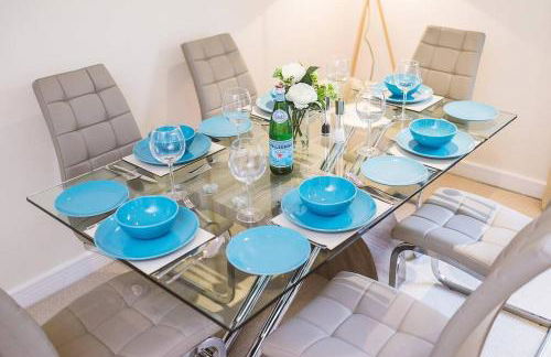 ! LARGE ! Apartment Central Leatherhead Sleeps 6! - Foto 19