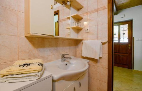 Nice Home In Mandalencici With Kitchen - Foto 22