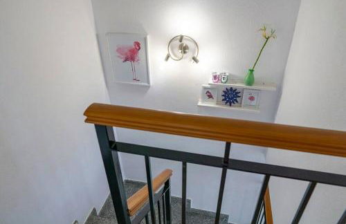 Beautiful 3 Bed Townhouse with landscaped communal pool area - Foto 12