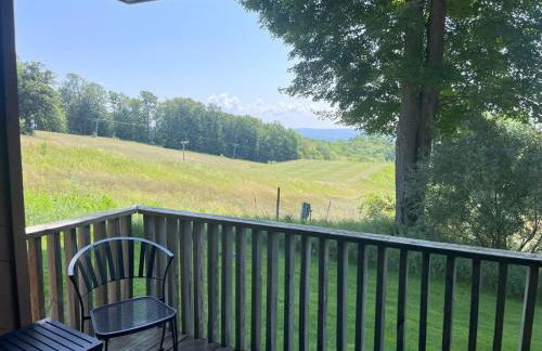 Spacious Condo with Pool Pass! - Foto 7