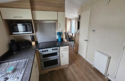 Great Yarmouth 10 Berth KP Holiday Home - NOW with Linen - Photo 9